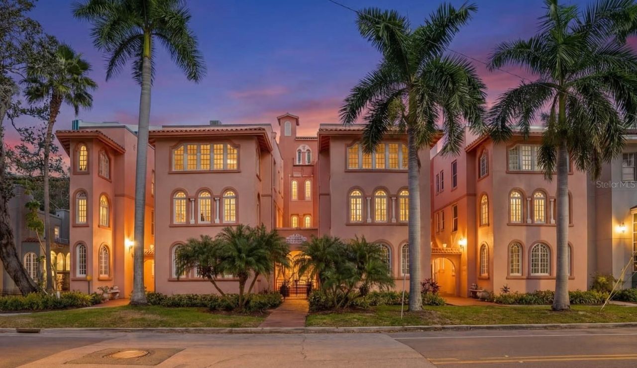 1221 N Palm Avenue , Unit 202, Sarasota, FL 34236 Photo