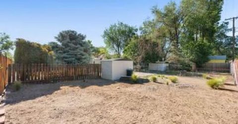 645 Stanford Way, Sparks, NV 89431 Photo