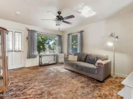 645 Stanford Way, Sparks, NV 89431 Photo