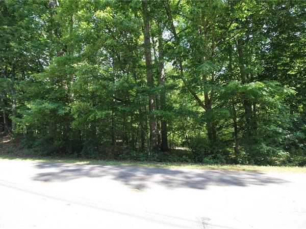 3055 Longstreet Road , Alpharetta, GA 30004