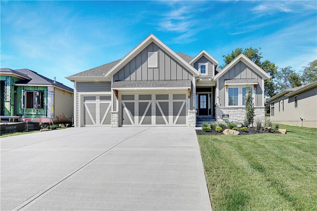 25078 W 98th Place, Lenexa, KS 66227 Main Photo