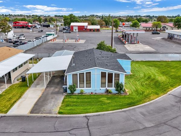 2240 W Broadway Avenue, Unit 1, Moses Lake, WA 98837