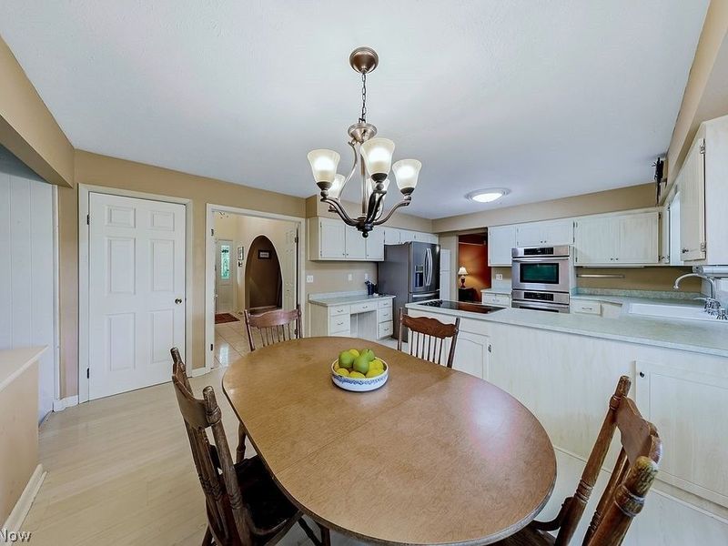 6982 Carol Drive , Independence, OH 44131 Photo 10
