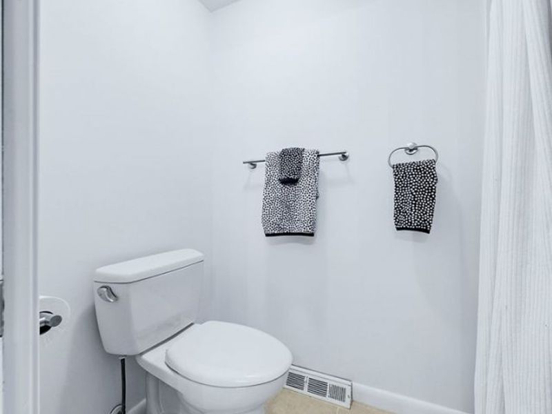 6982 Carol Drive , Independence, OH 44131 Photo 33