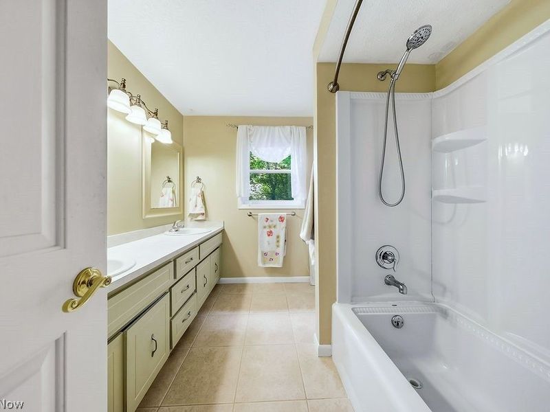 6982 Carol Drive , Independence, OH 44131 Photo 36