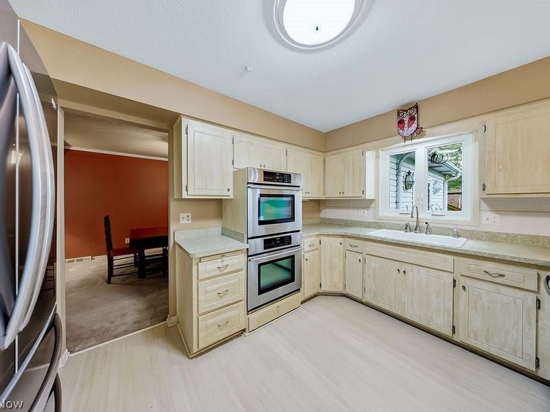 6982 Carol Drive , Independence, OH 44131 Photo 8