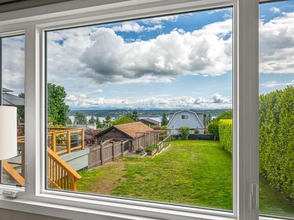 651 Colwyn St , Campbell River, BC V9W 2Y2