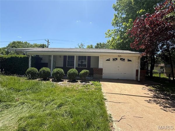 1328 Coppergate Lane , St Louis, MO 63138