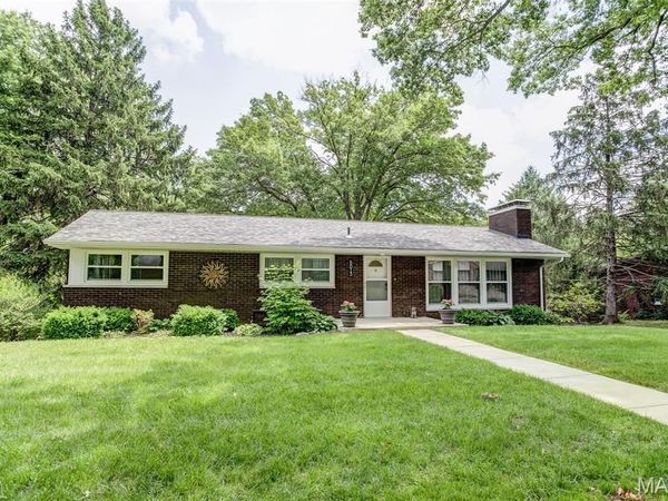 5013 Crystal Lake Dr. Drive, Godfrey, IL 62035