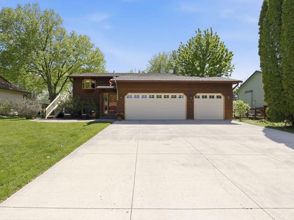 1564 Lamotte Circle, Hugo, MN 55038