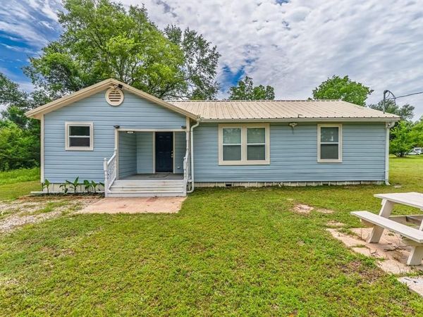 208 Lee Ivie Lane, Emory, TX 75440