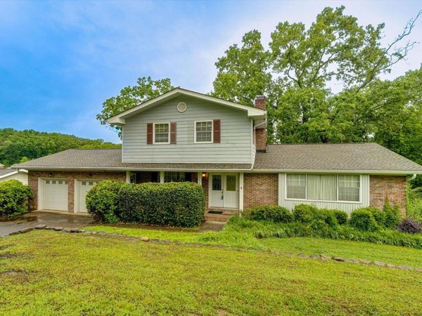 1315 N Glen Drive, Hixson, TN 37343
