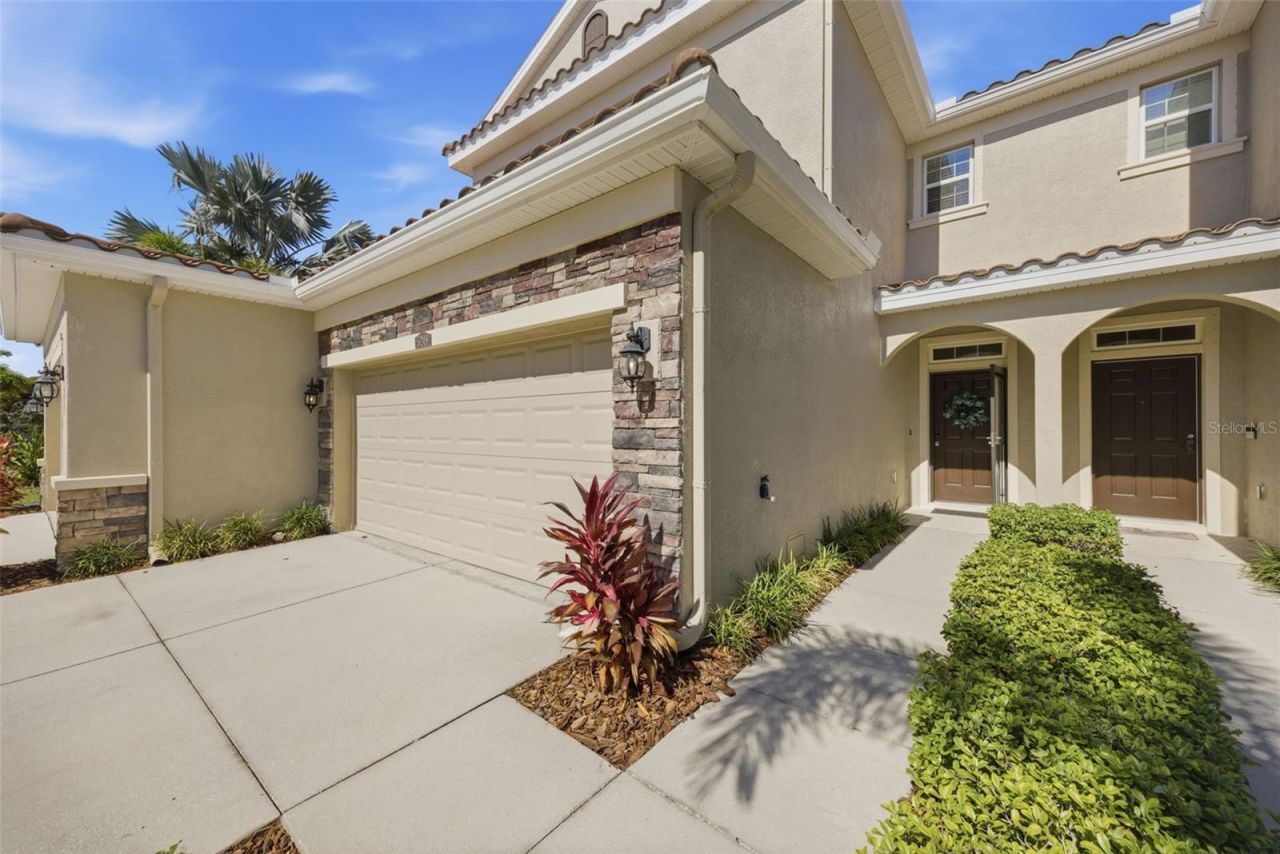 5249 5th Way N, Saint Petersburg, FL 33703 Main Photo
