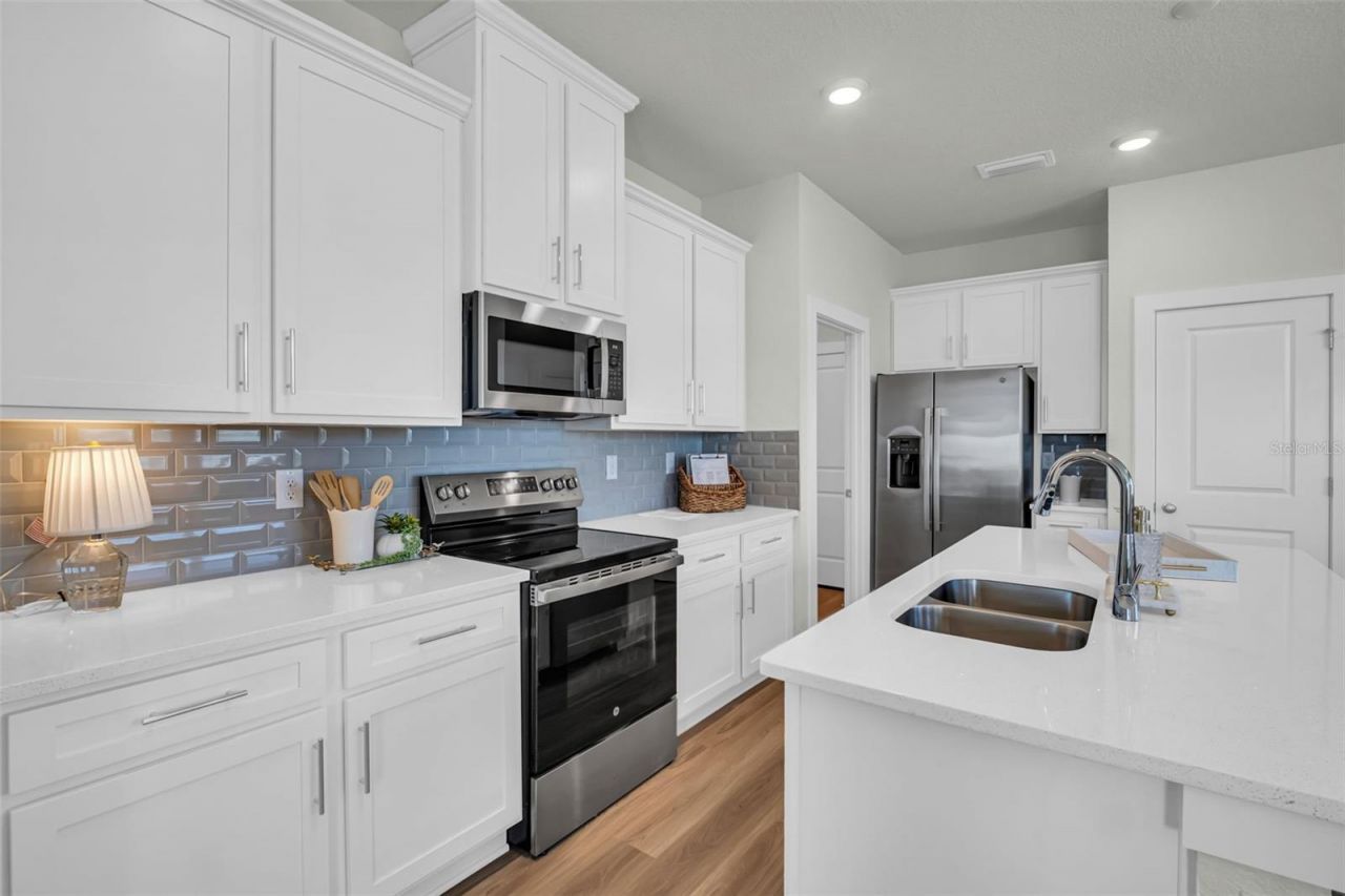 7978 Chandler Lake Court , Hudson, FL 34667 Photo