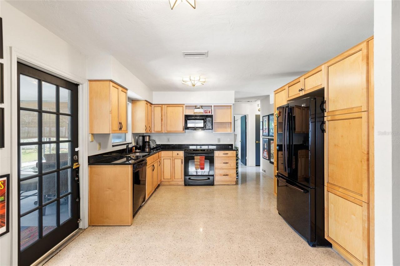 1124 40th Avenue Ne, Saint Petersburg, FL 33703 Photo