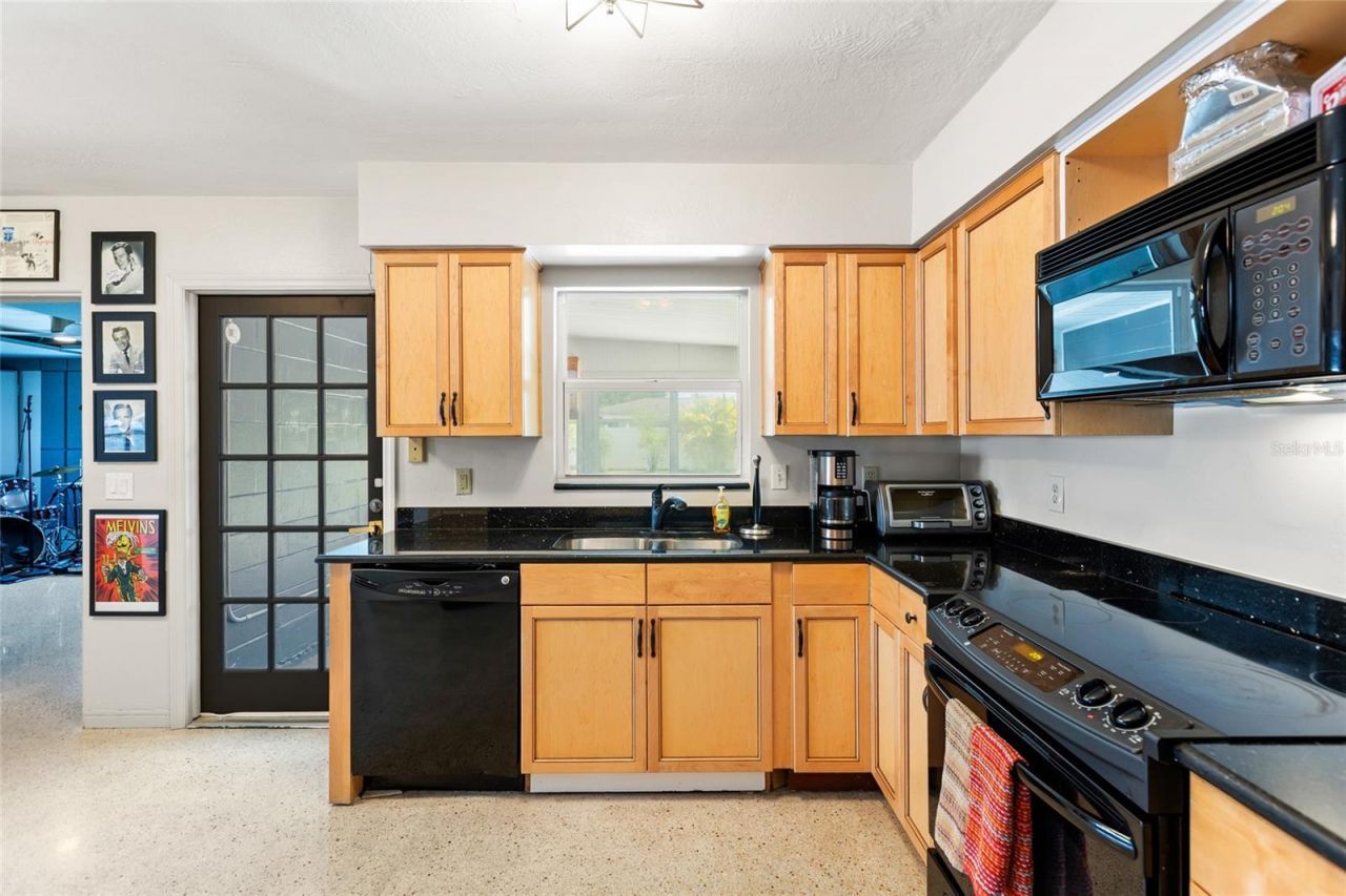 1124 40th Avenue Ne, Saint Petersburg, FL 33703 Photo