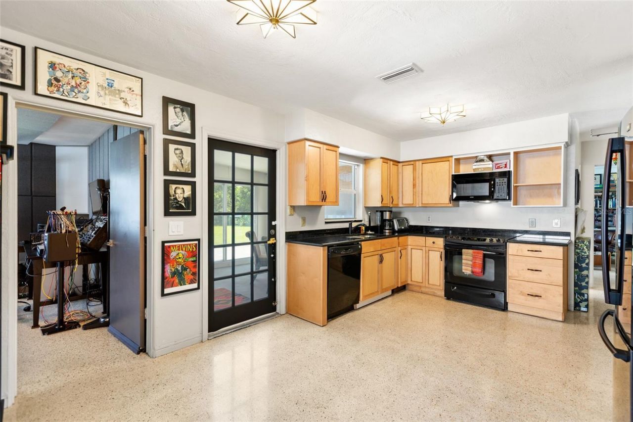 1124 40th Avenue Ne, Saint Petersburg, FL 33703 Photo