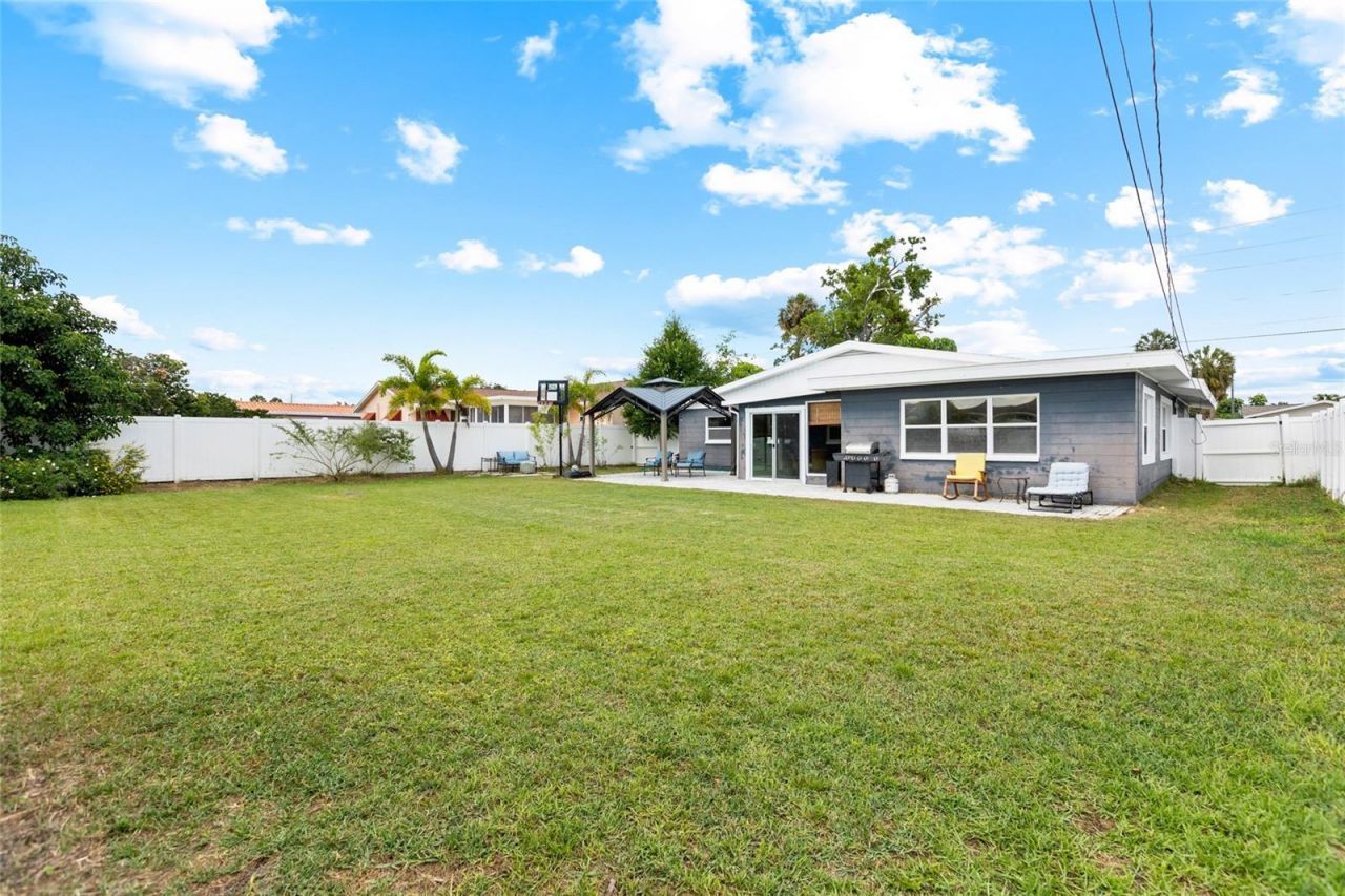 1124 40th Avenue Ne, Saint Petersburg, FL 33703 Photo