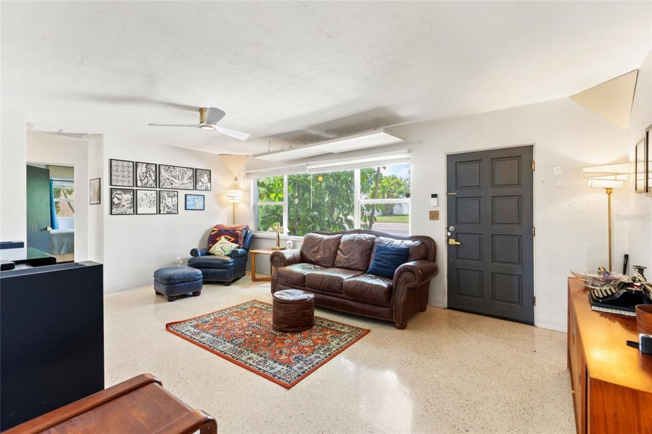 1124 40th Avenue Ne, Saint Petersburg, FL 33703 Photo