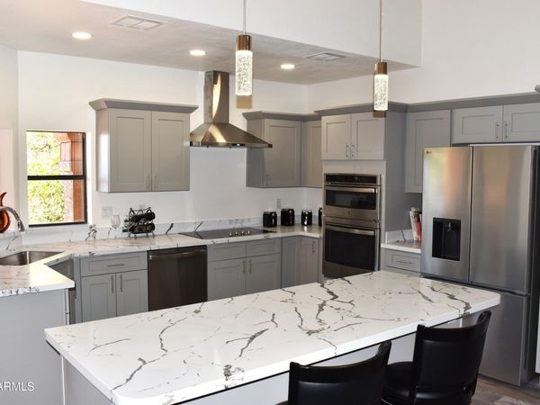 1019 E DESERT COVE Avenue, Phoenix, AZ 85020