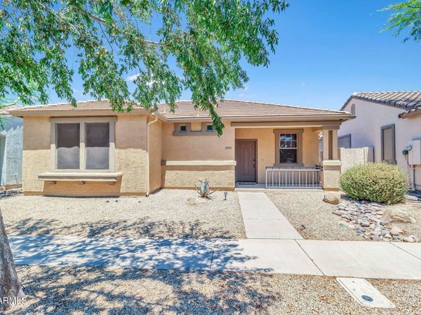 2746 E BART Street E, Gilbert, AZ 85295