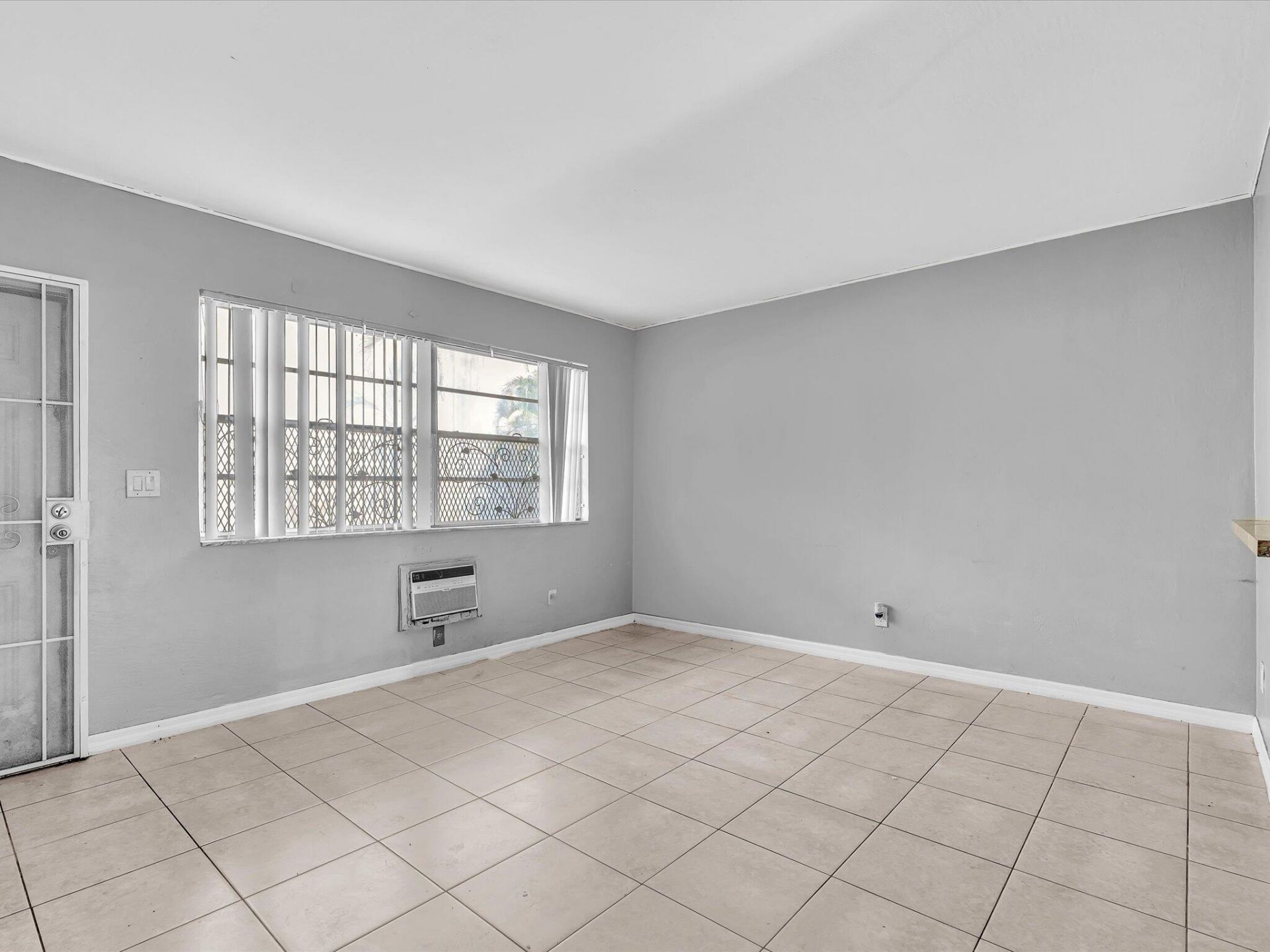 2915 Plunkett Street, Unit 5d, Hollywood, FL 33020 Photo