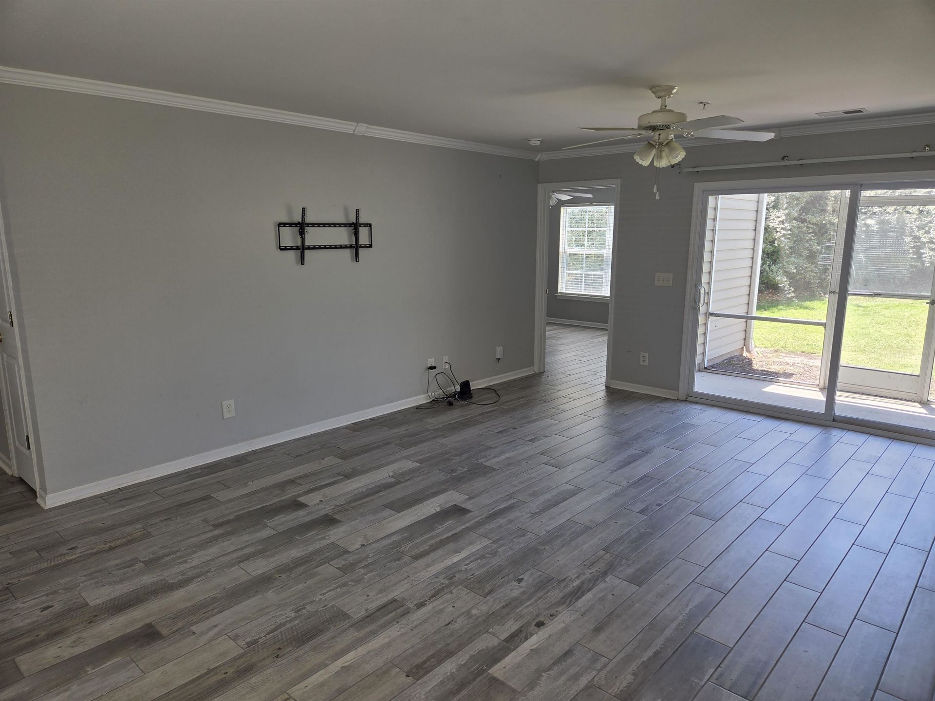 134 Butkus Dr.  Photo 6