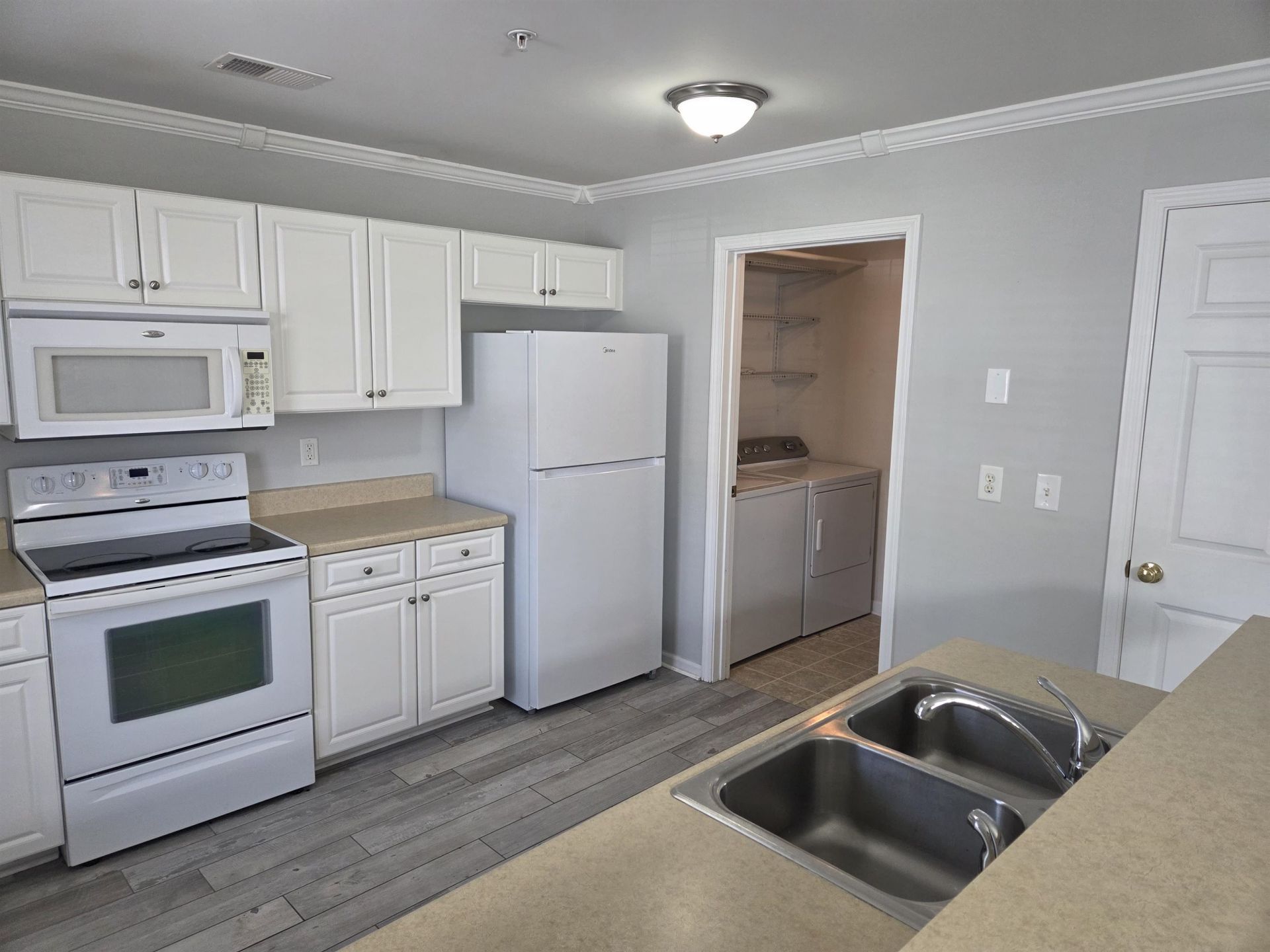 134 Butkus Dr.  Photo 7