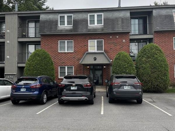 9 Blackstone Drive, Unit 69, Nashua, NH 03063
