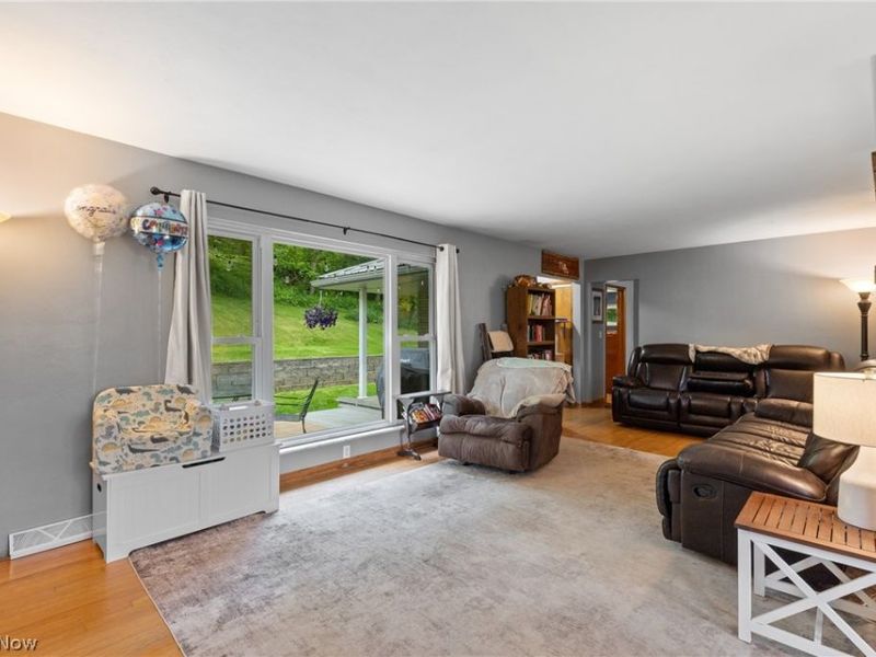 69641 Holley Street, Martins Ferry, OH 43935 Photo 12