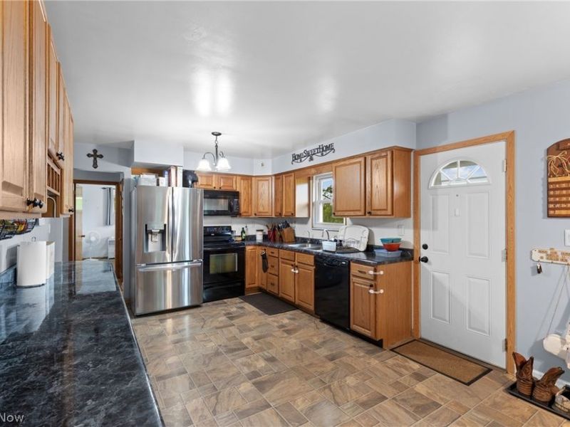 69641 Holley Street, Martins Ferry, OH 43935 Photo 4