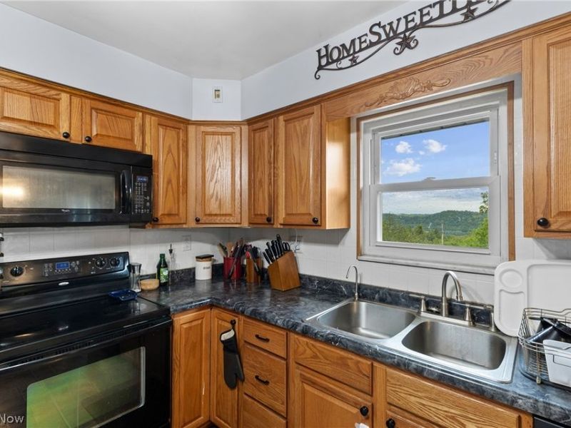 69641 Holley Street, Martins Ferry, OH 43935 Photo 6