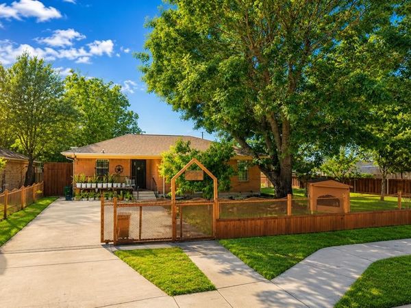 9206 Donnybrook Lane, Dallas, TX 75217