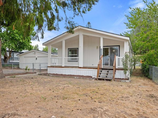 17315 E Coach Dr, Greenacres, WA 99016