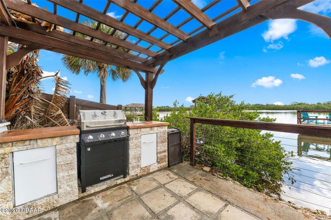 29 Pelican Lane, Edgewater, FL 32141 Photo