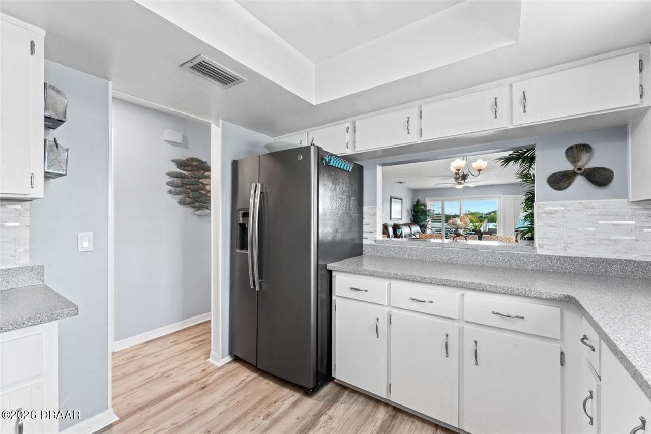 29 Pelican Lane, Edgewater, FL 32141 Photo
