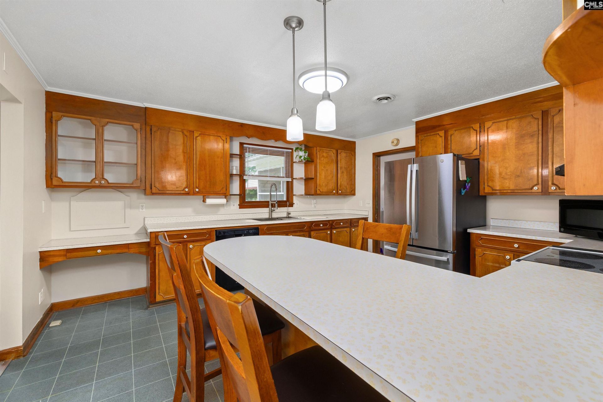 4136 N Lake Cherryvale Drive  Photo 13