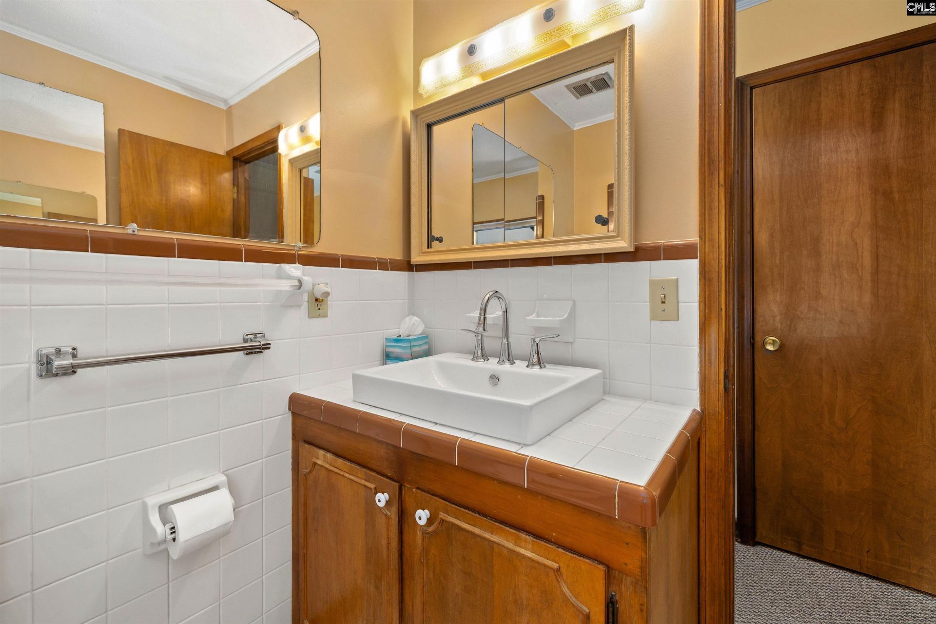 4136 N Lake Cherryvale Drive  Photo 22