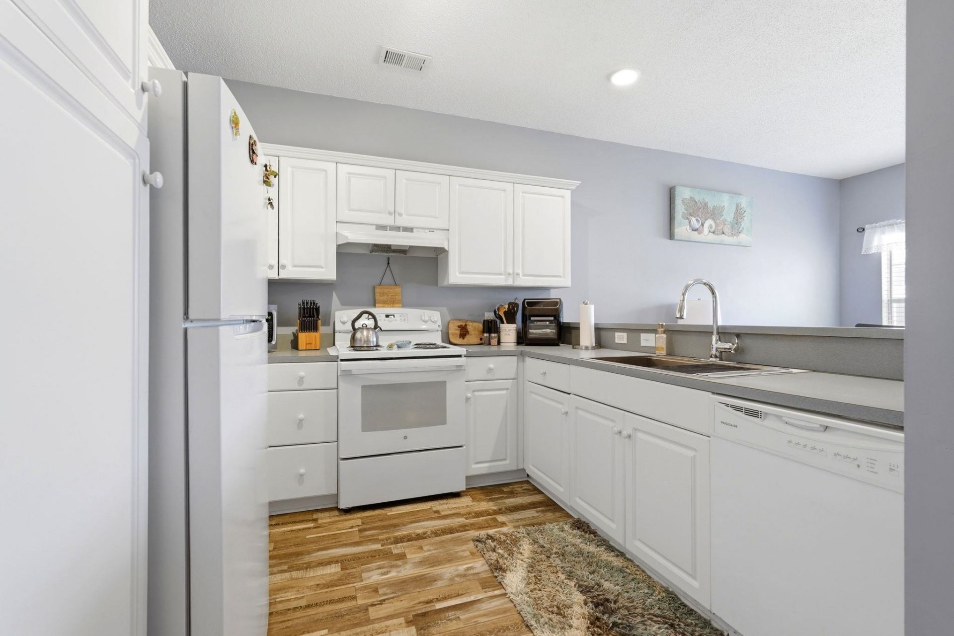 2482 Coastline Ct. Photo 13