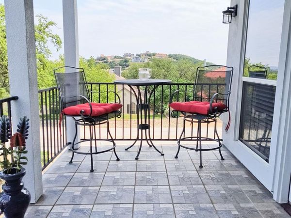 102 Paragon CT, Lakeway, TX 78734