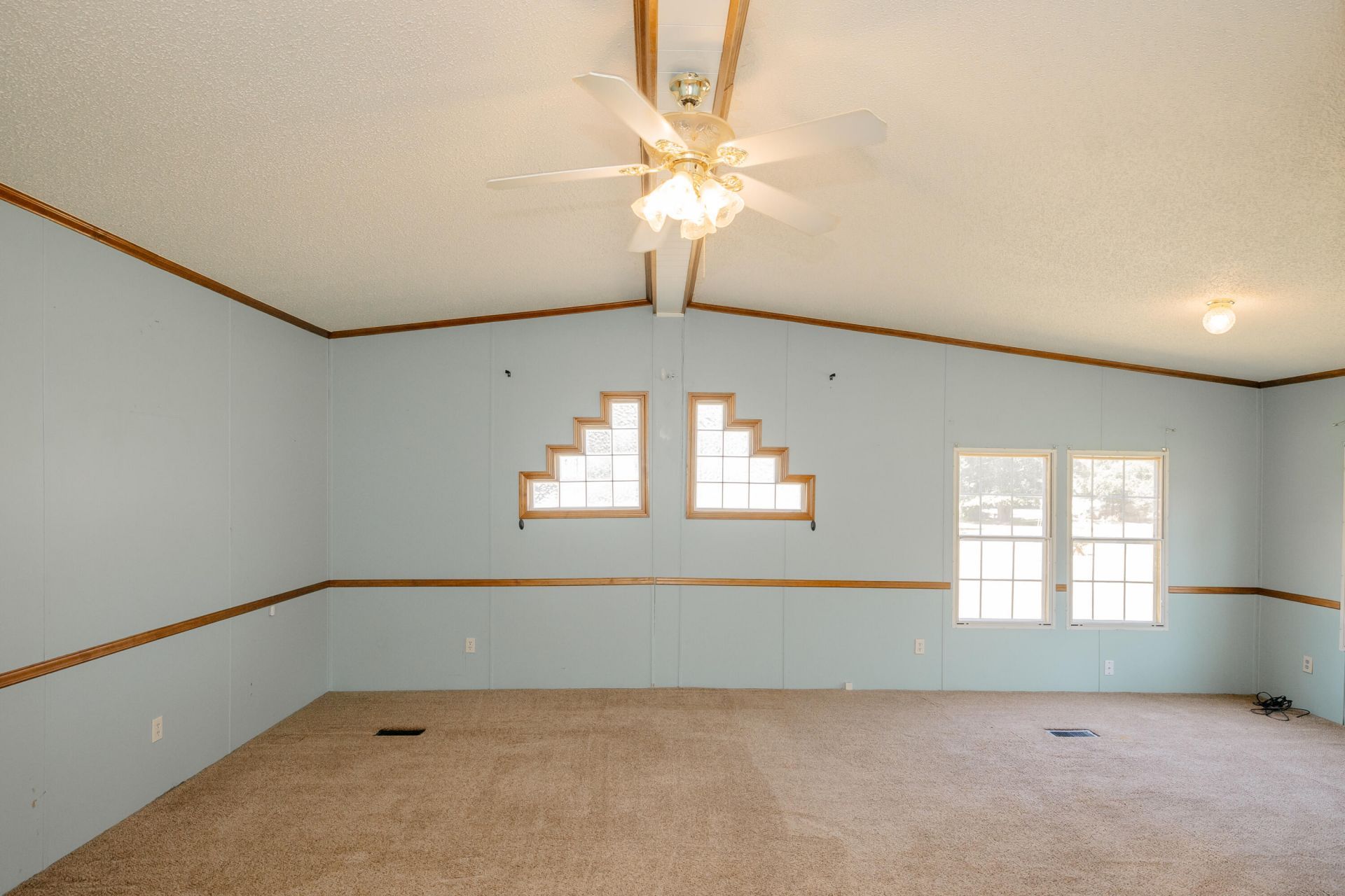 104 Prince Edward Drive Photo 22