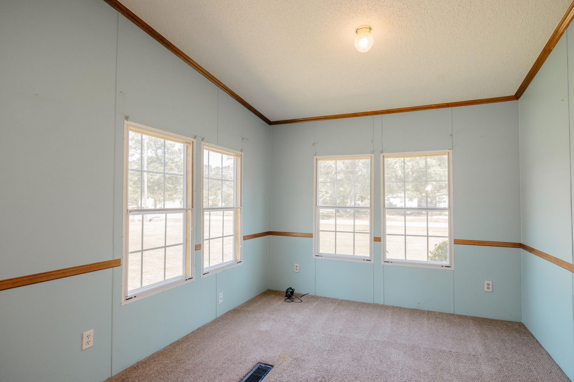 104 Prince Edward Drive Photo 23