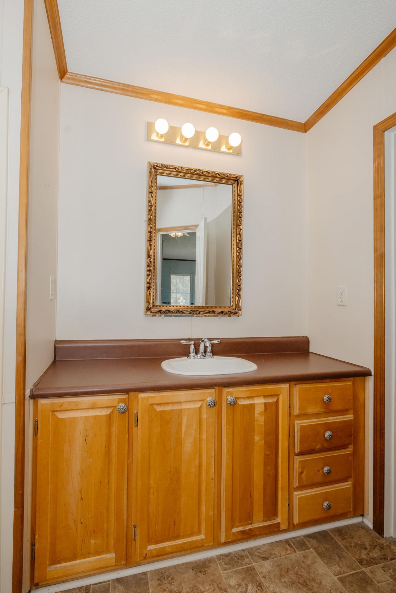 104 Prince Edward Drive Photo 33