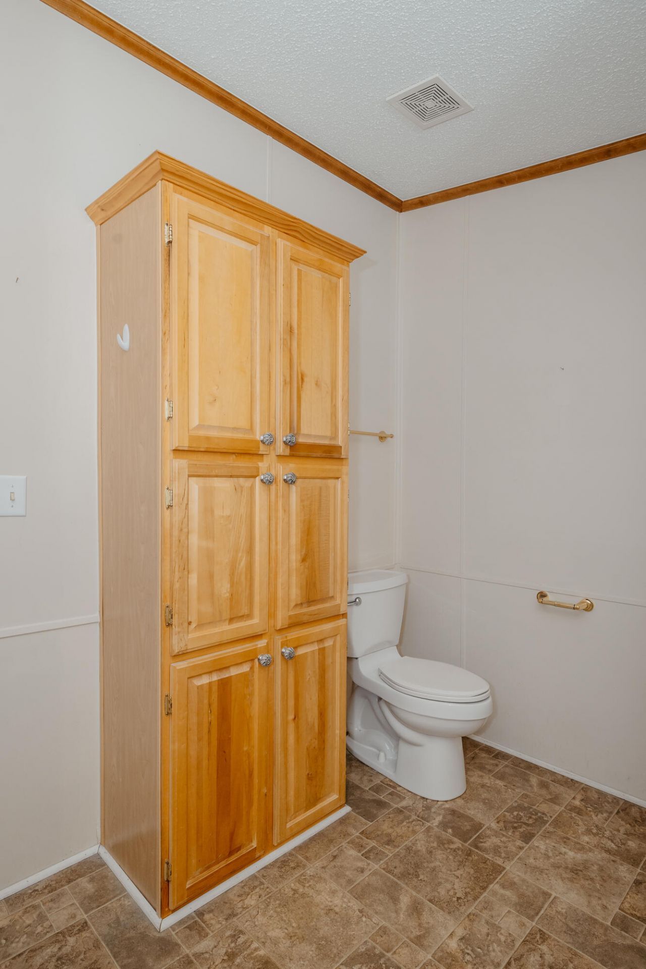 104 Prince Edward Drive Photo 34