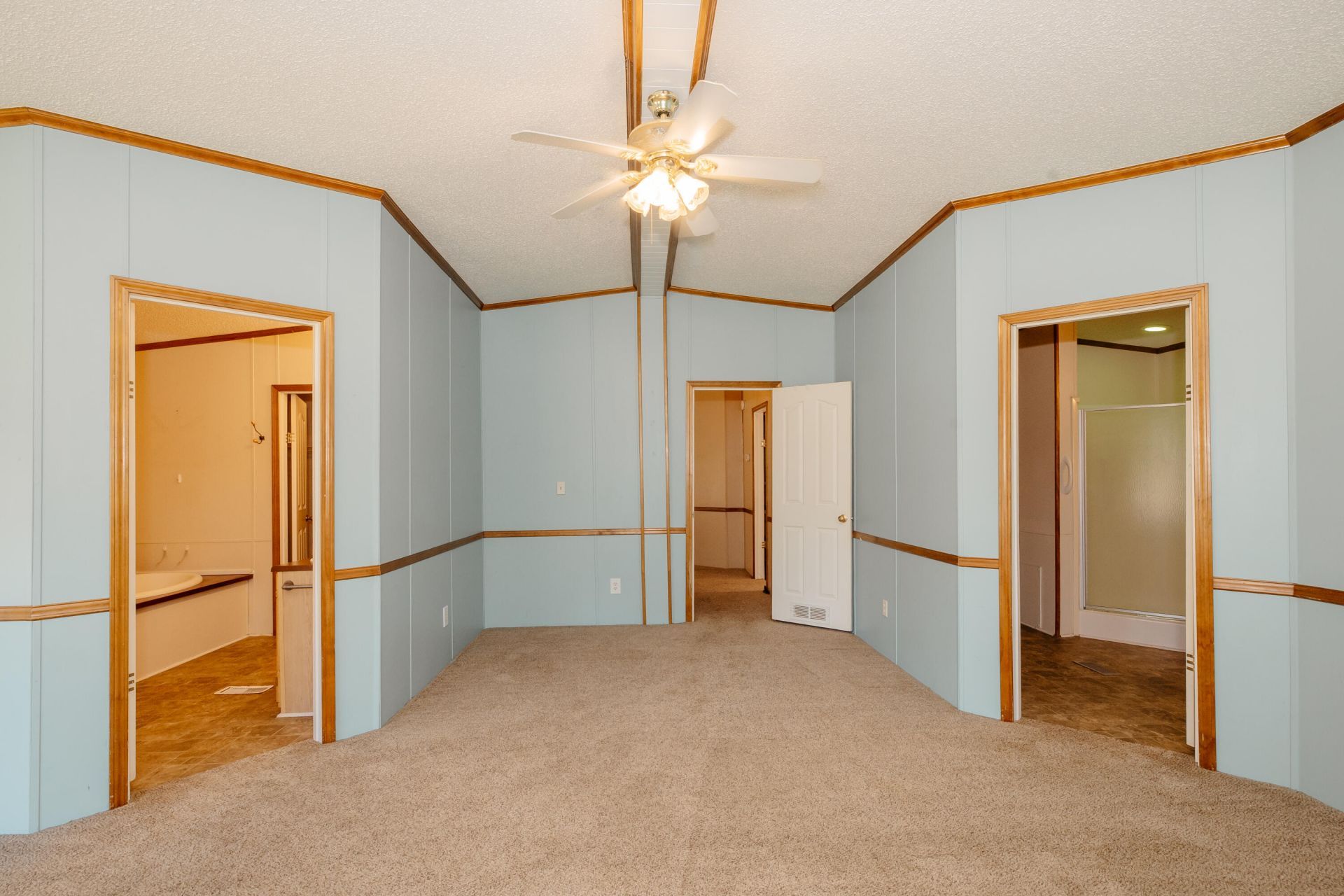 104 Prince Edward Drive Photo 37