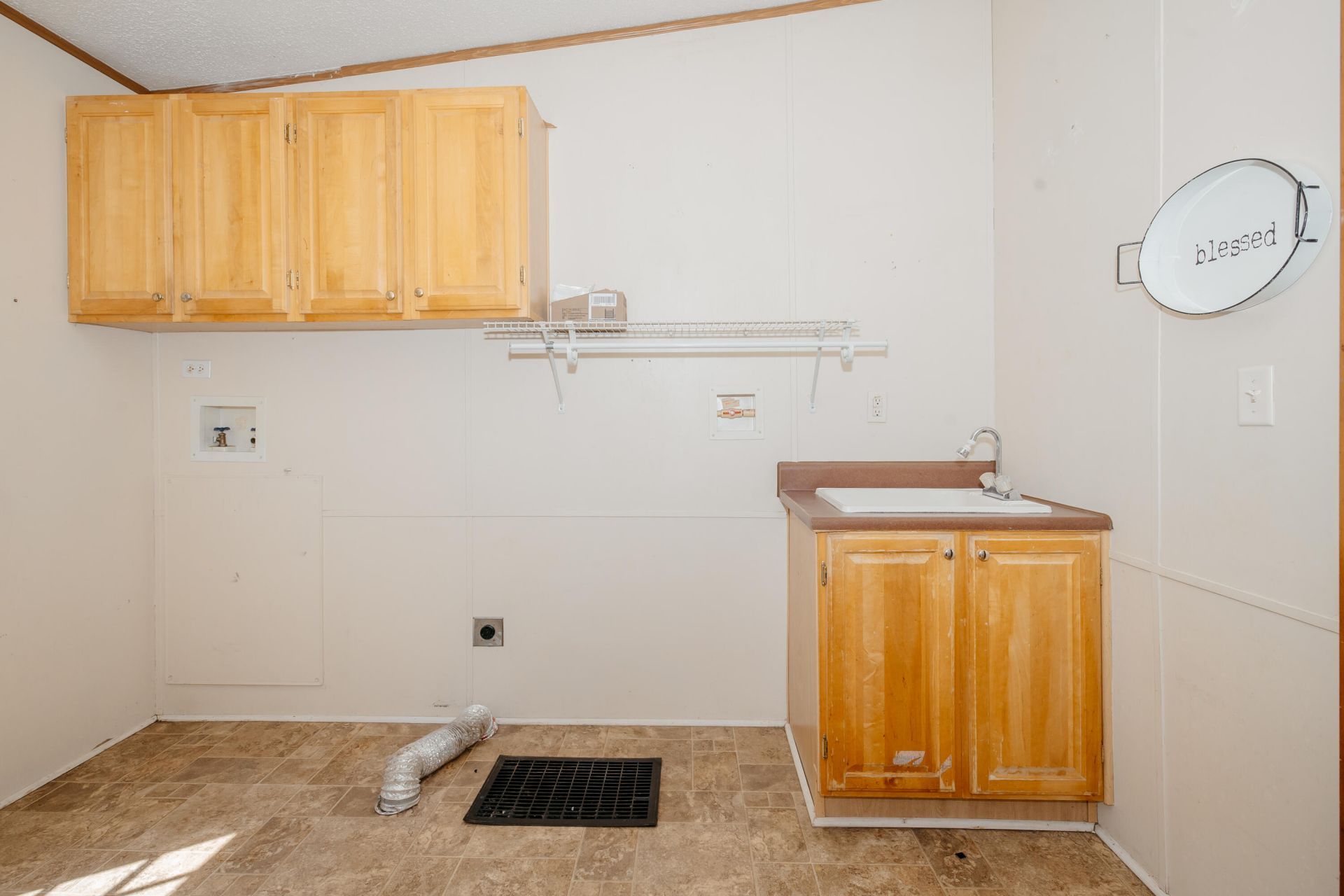 104 Prince Edward Drive Photo 38