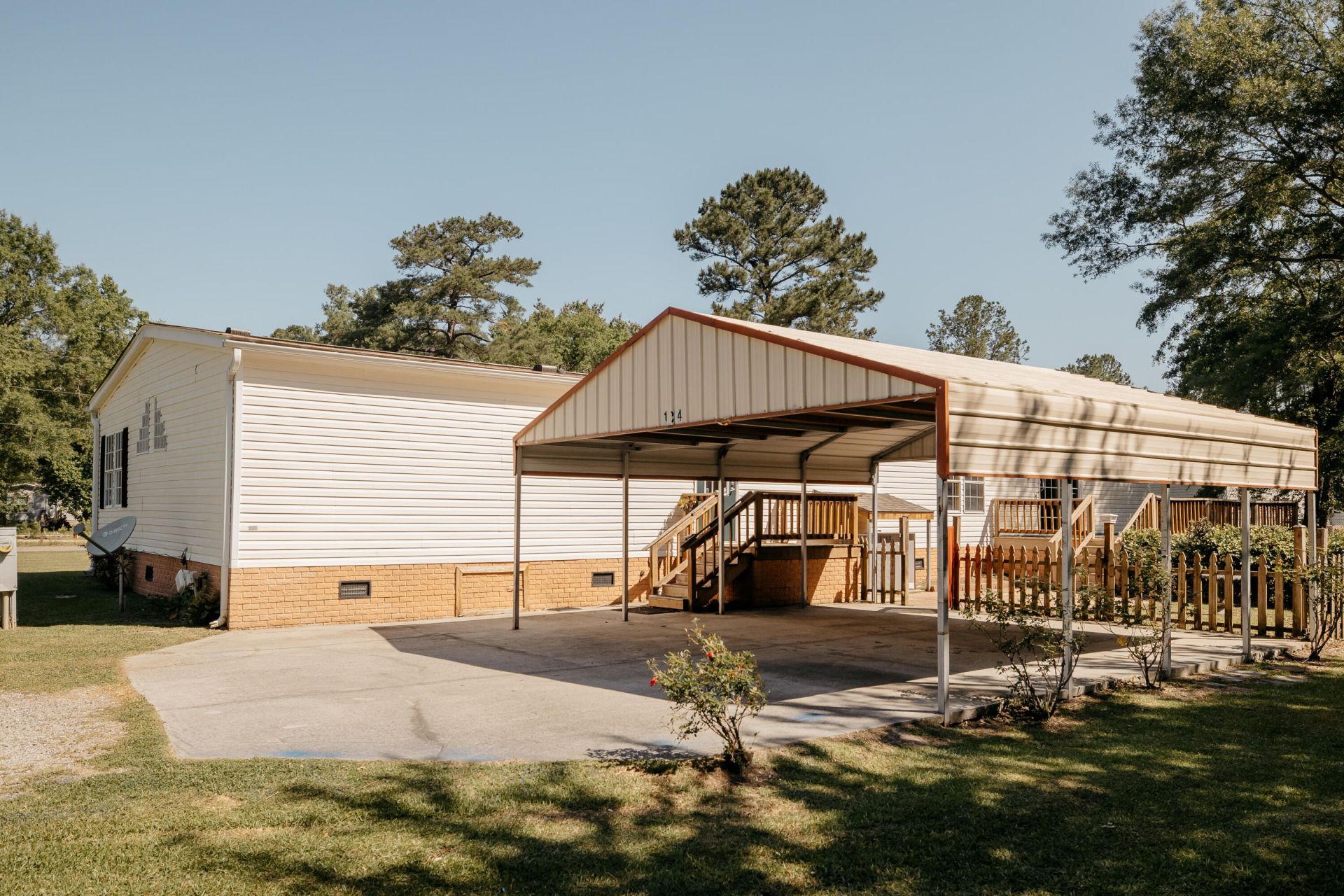 104 Prince Edward Drive Photo 4
