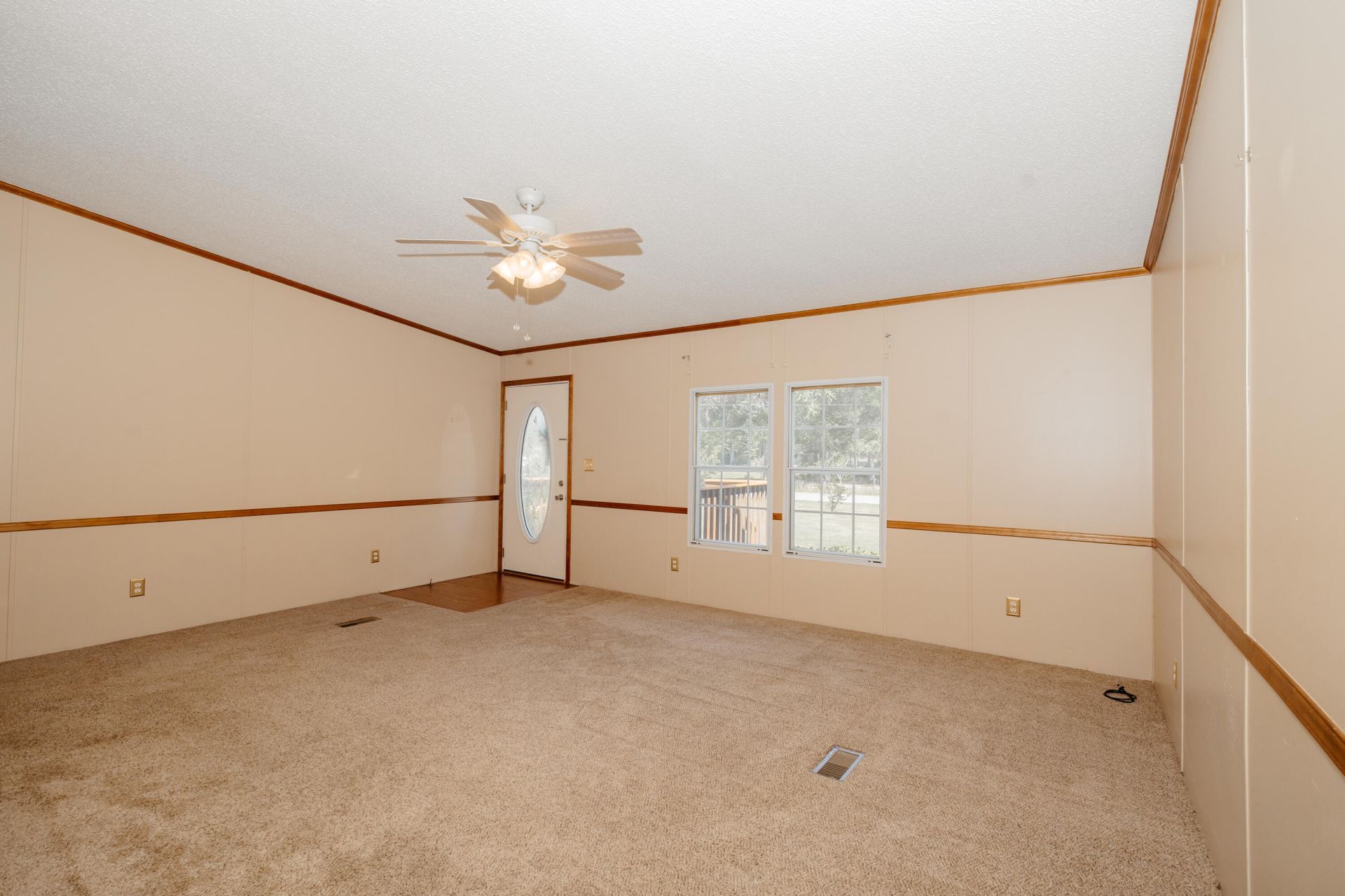 104 Prince Edward Drive Photo 40