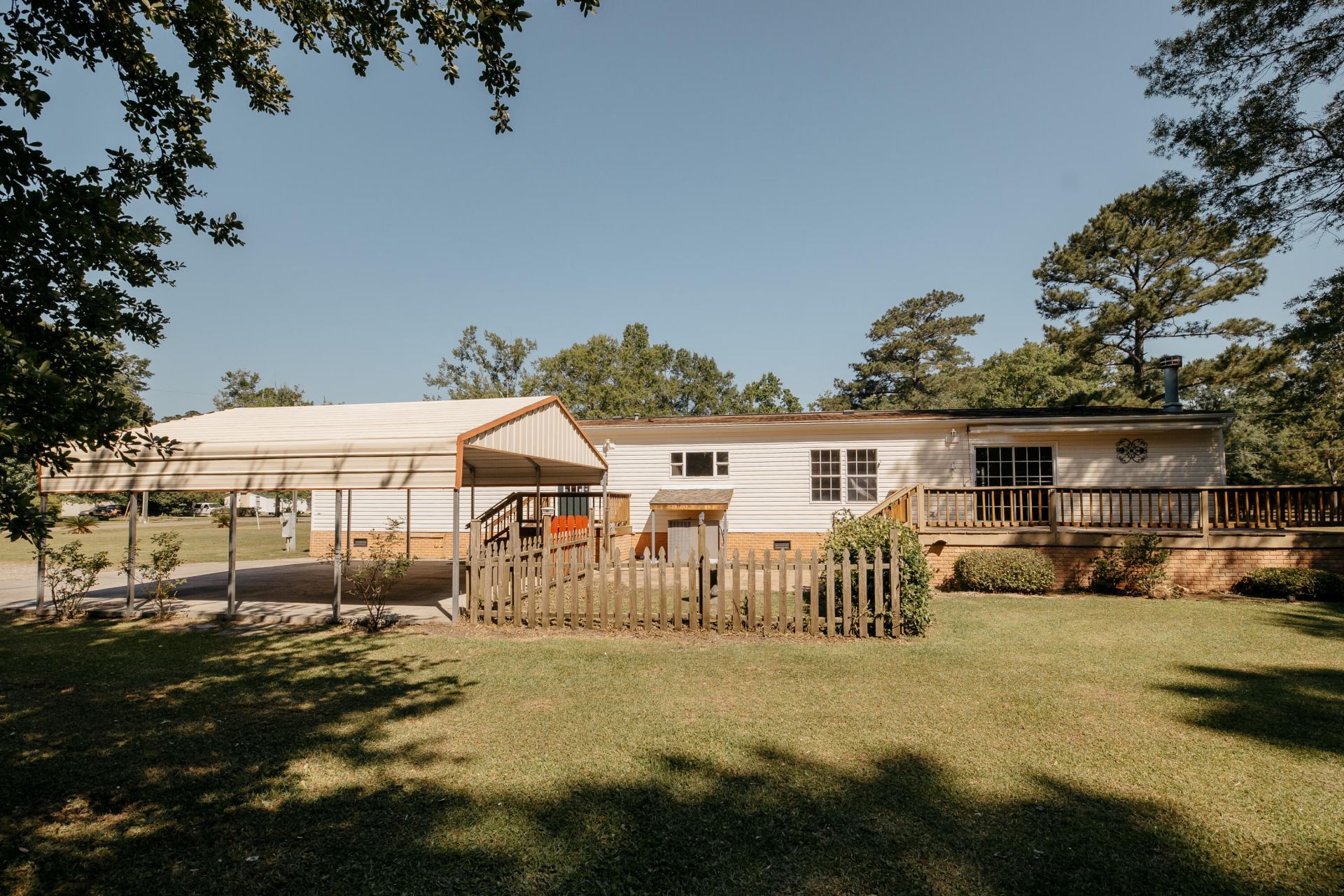 104 Prince Edward Drive Photo 5
