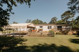 104 Prince Edward Drive photo 4